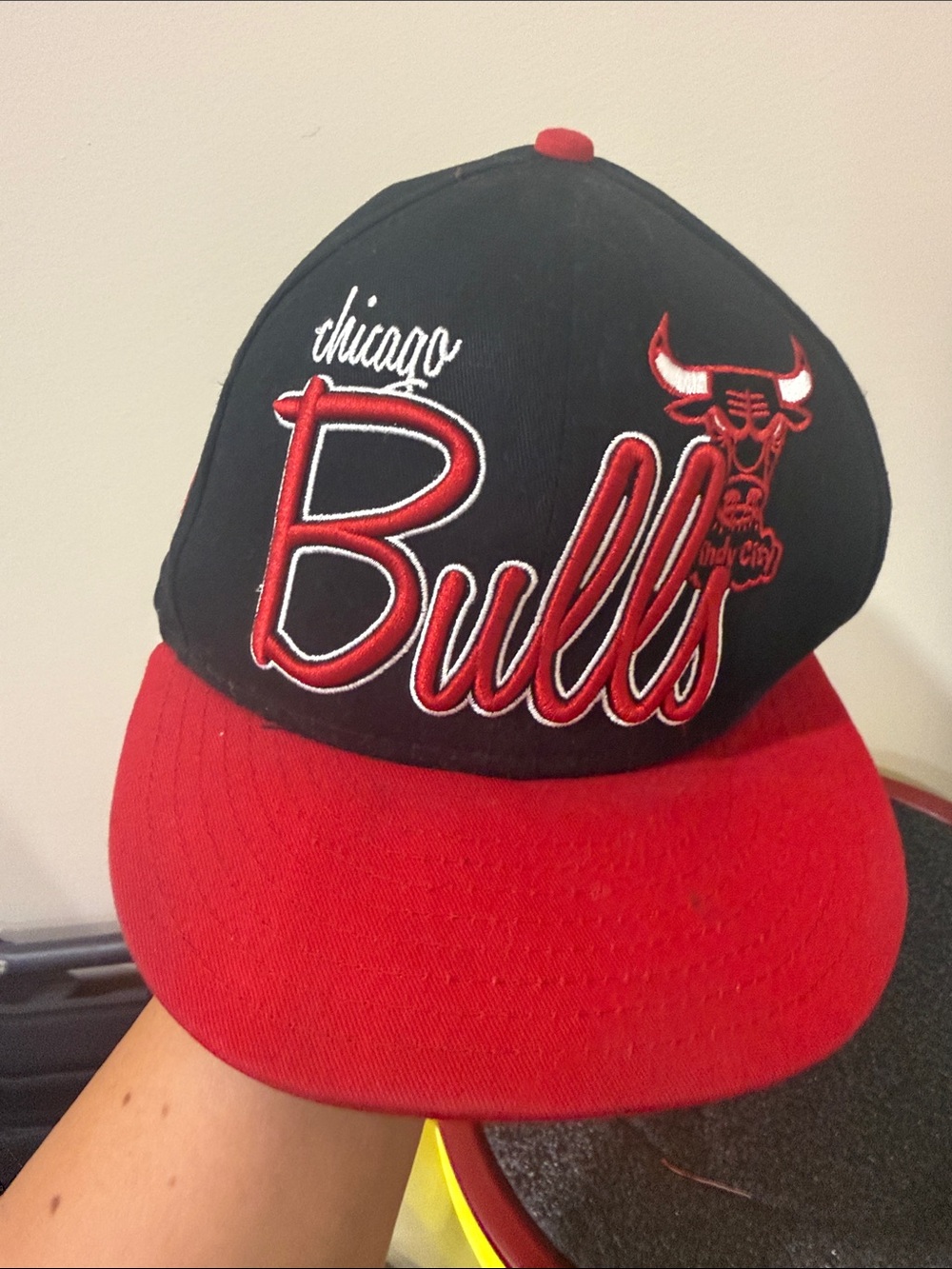 Chicago Bulls Black and Red Embroidered Snapback Hat